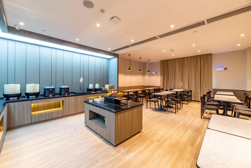 Hanting Hotel Wuhan Jiedaokou Metro Station