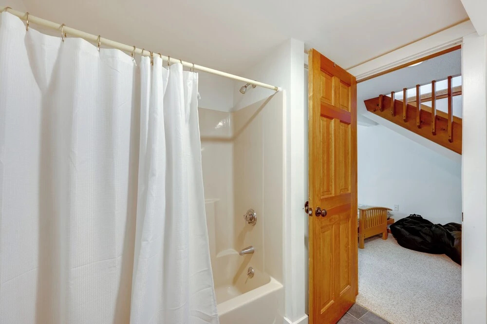 Mtn Views, On-site Trails! Spacious Bartlett Home