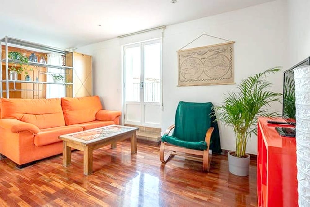 Studio in Burgos, With Wifi