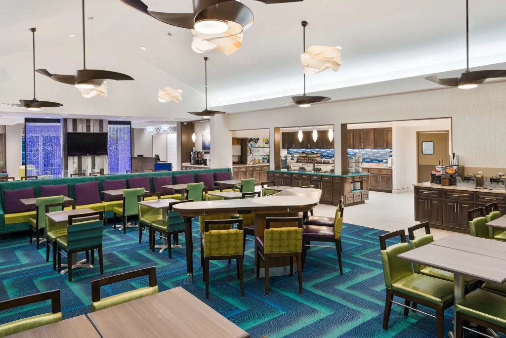 Homewood Suites by Hilton Orlando-Nearest to Universal Studios