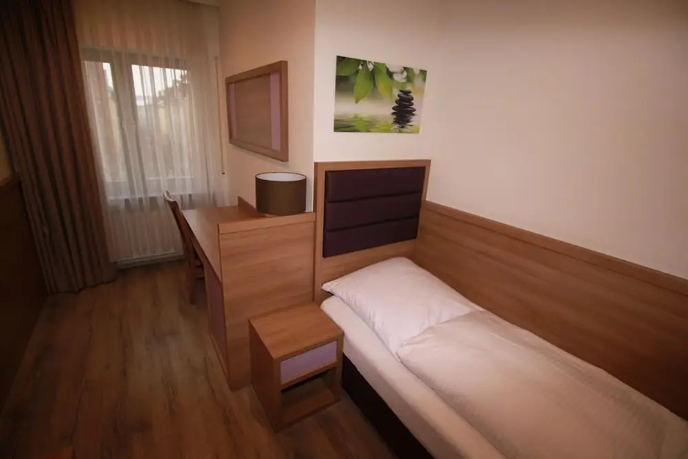 Slamba Hostel