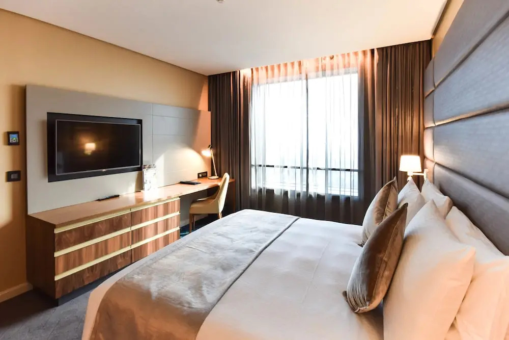 Hotel 2 Fevrier