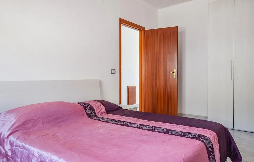 Beautiful Apartment in Tortora With 2 Bedrooms and Wifi