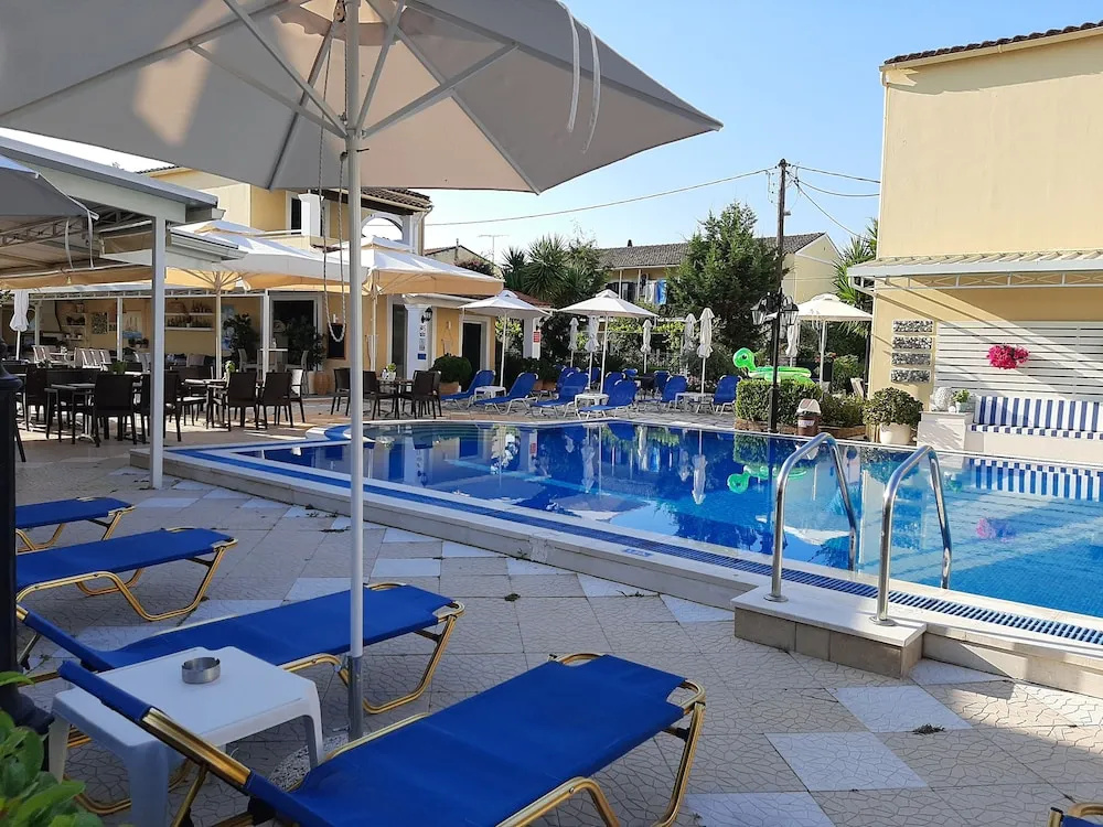 Solaris Methea Deluxe Suites