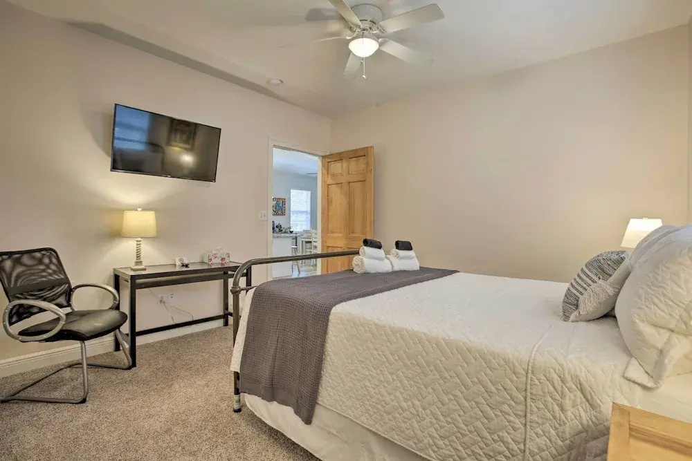 Waveland Home Near Beach Pets Allowed!