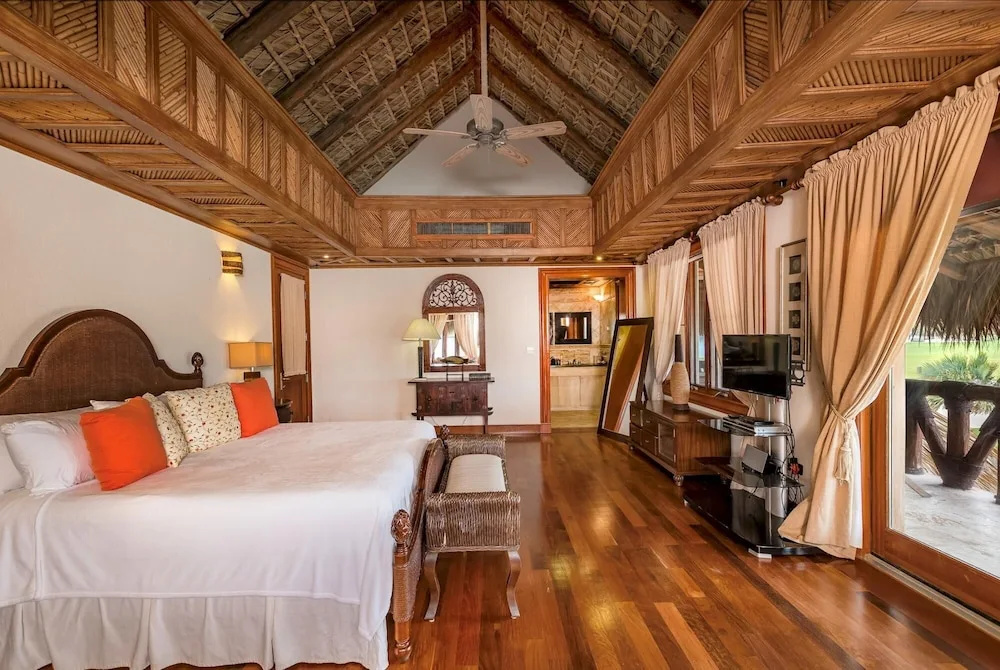 Spectacular 7 500 sq ft Villa in Cap Cana for Rent Access to Eden Roc Beach Club Pool Chef Butler Maid