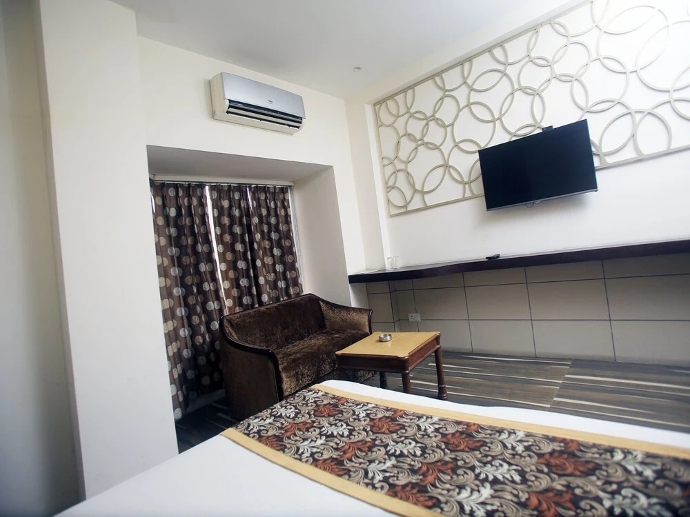 Hotel Mansar by OYO Rooms