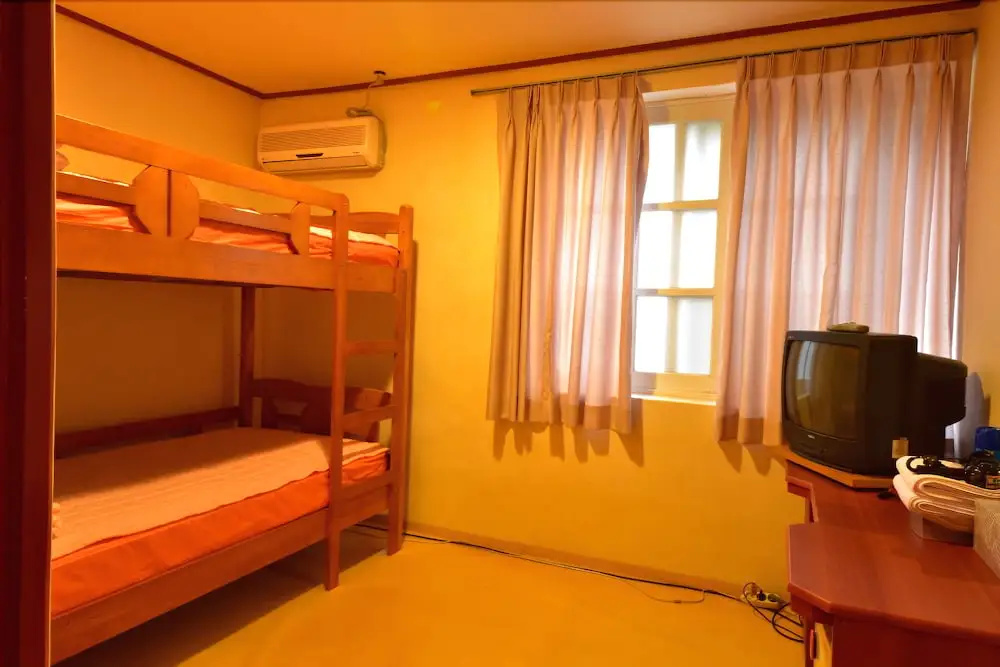 Honeymoon House