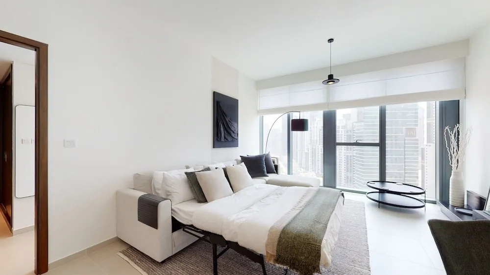 Stylish 23rd Floor Apartment at BLVD