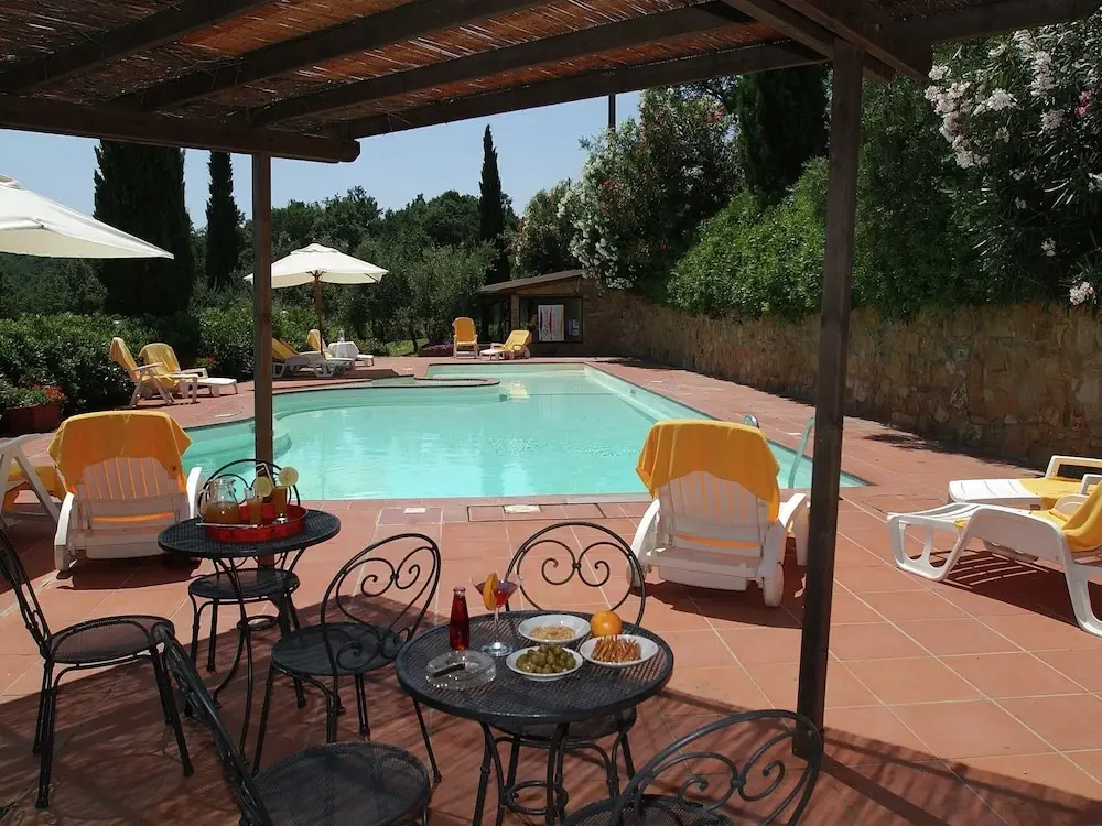 Wine, Good Food, Nature, Art, Swimming Pool and Tennis Court