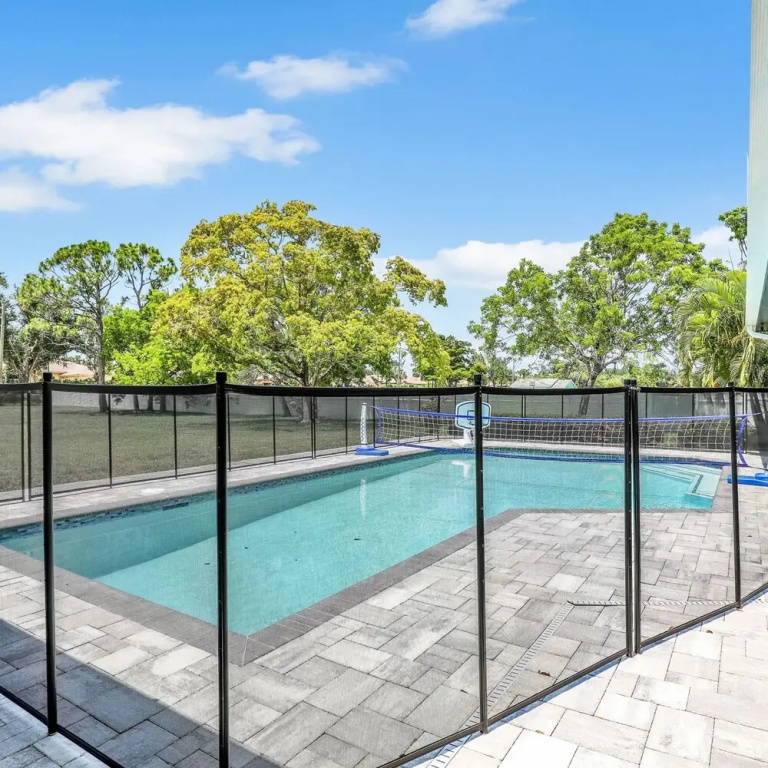 Luxury 6 000 Sqft Oasis Pool Sleeps 16