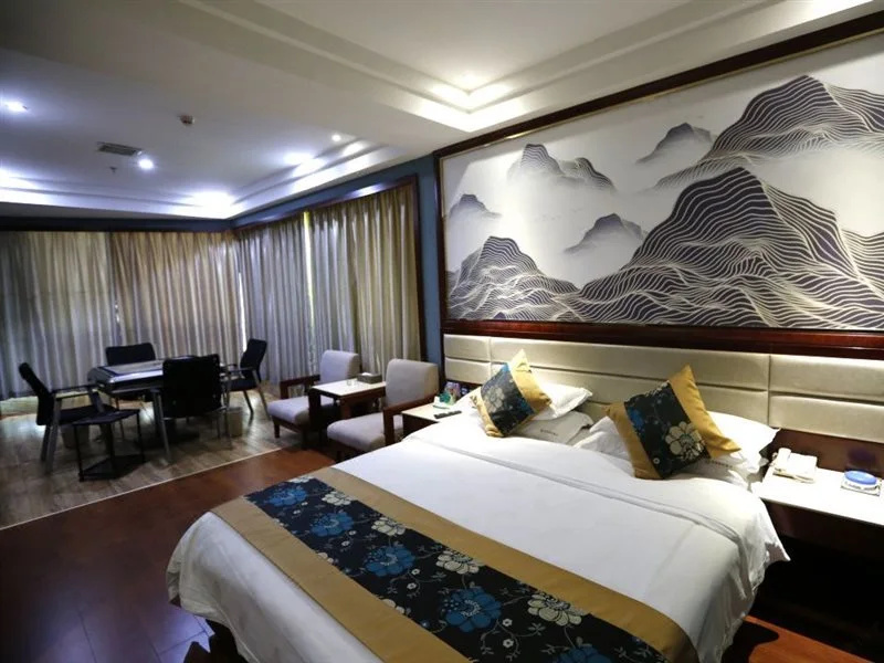 Huaqiao International Hotel