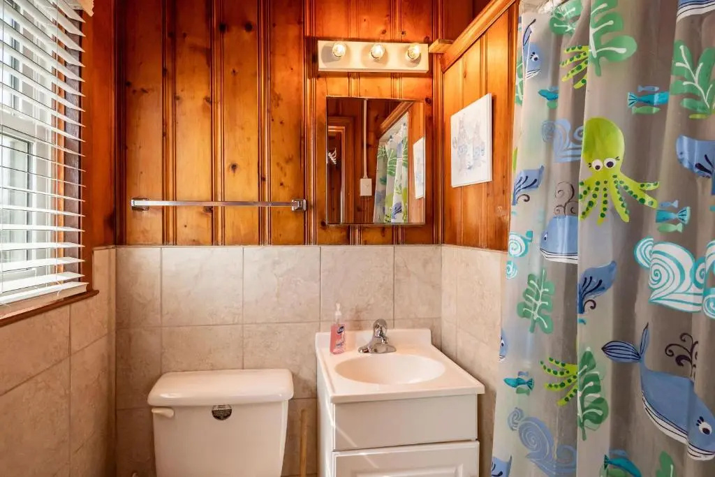 Lowe Tide by Oak Island Accommodations
