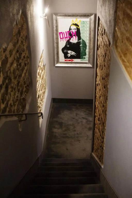 Отель The FRAME Hotel