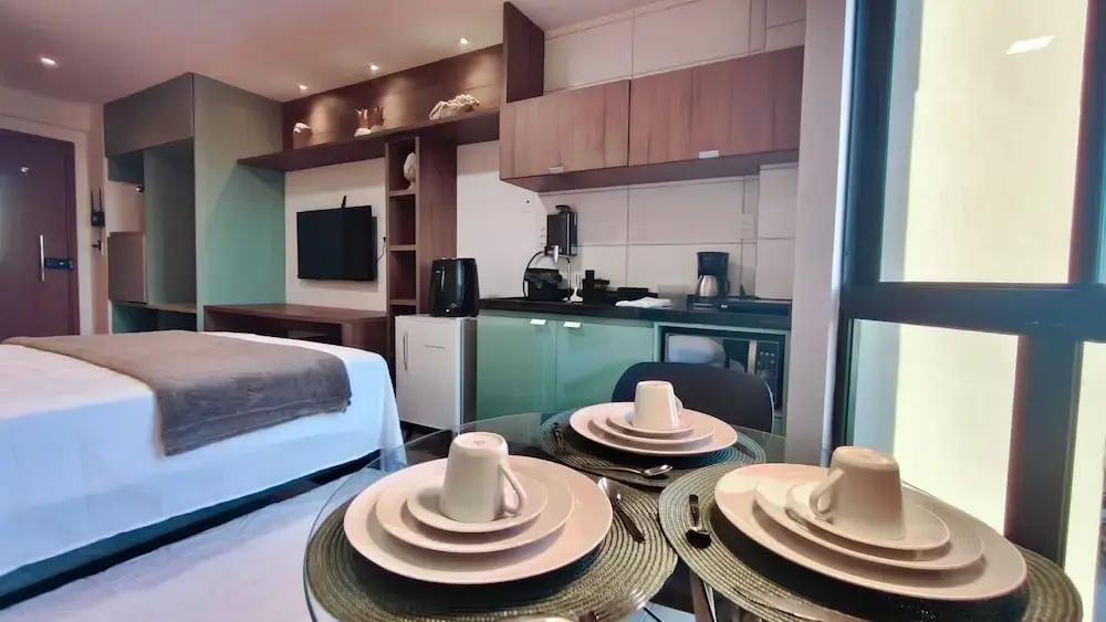 Max Carneiros Suites by CTA
