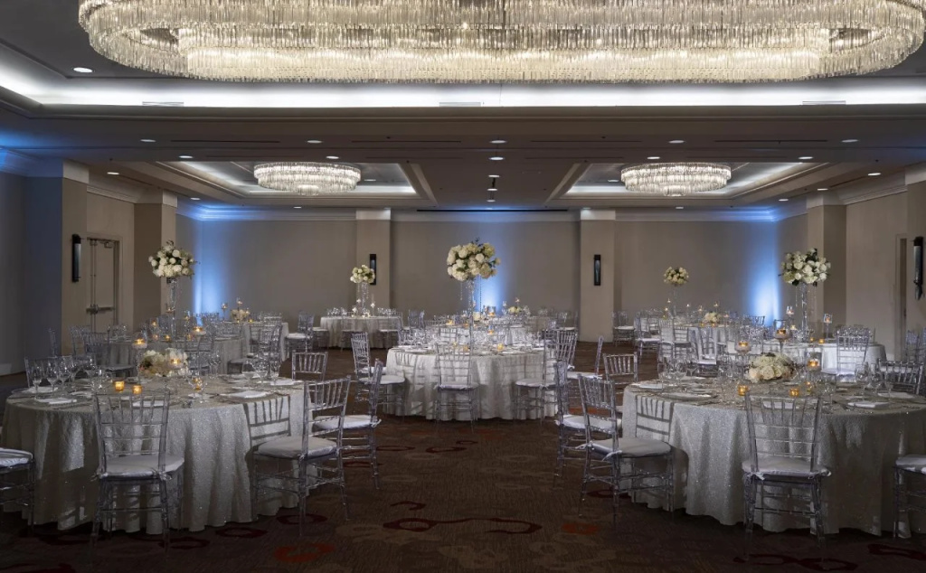 The Baronette Renaissance Detroit-Novi Hotel