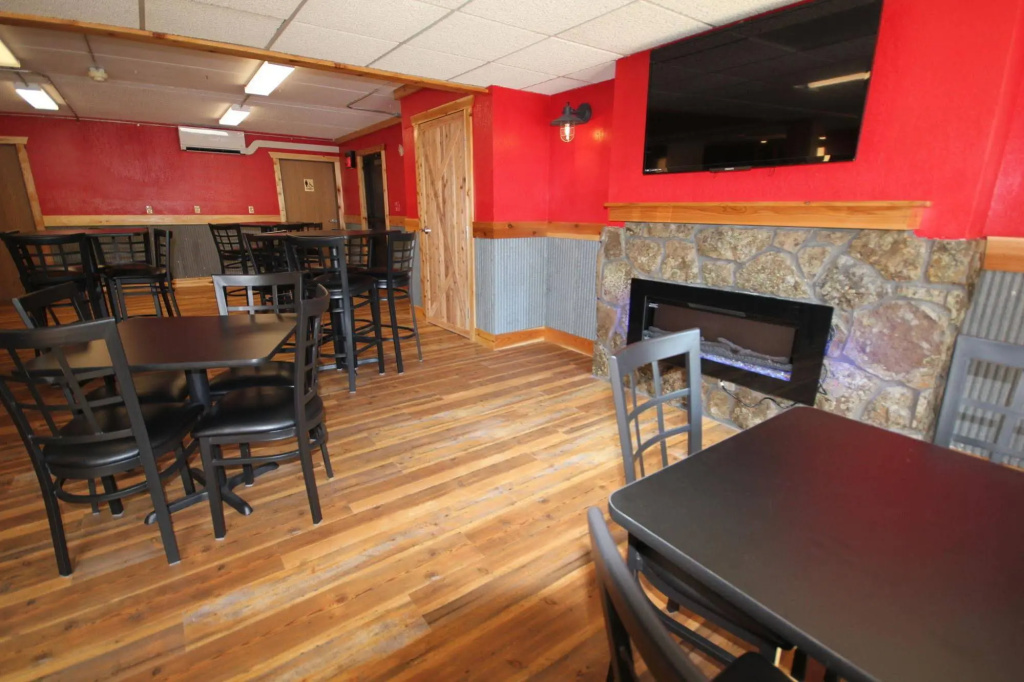Blackstone Lodge and Suites