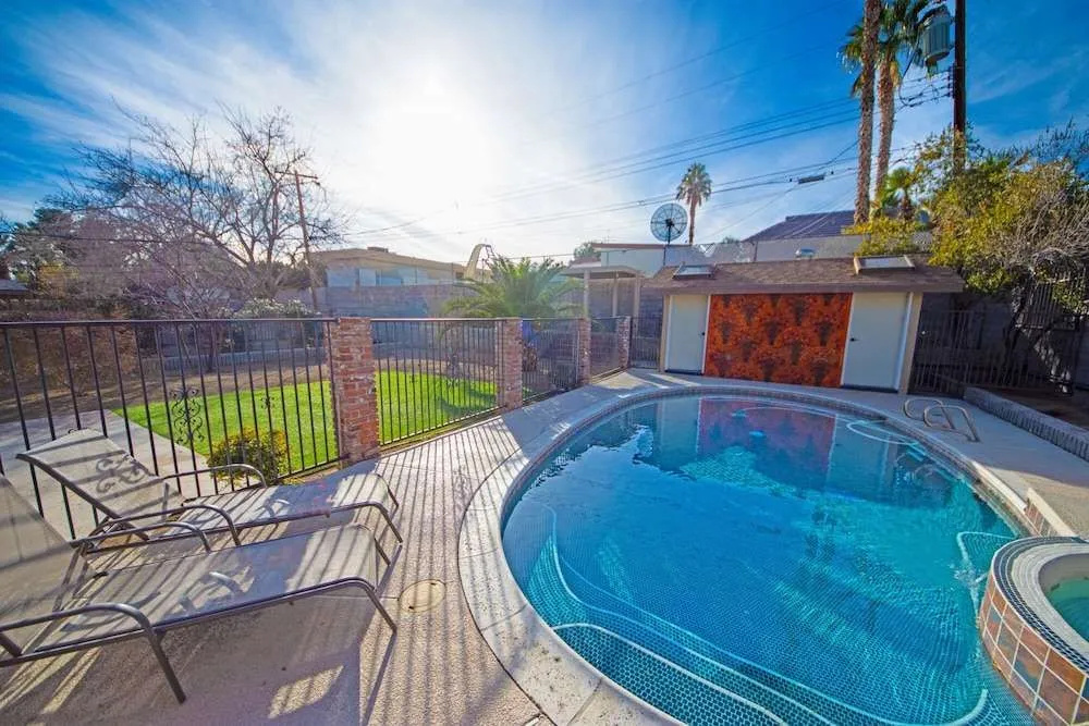 Las Vegas Pool House