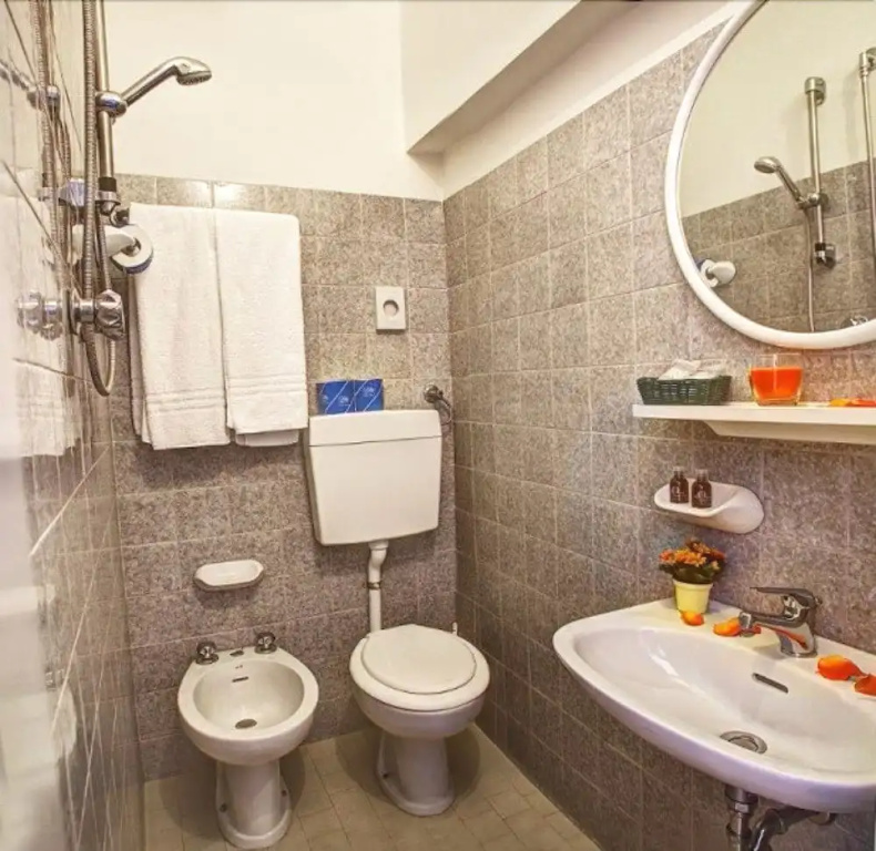 hotel iris