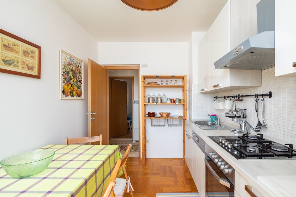 Apartment Fabula - W.balcony, 4 min Walk to Beach
