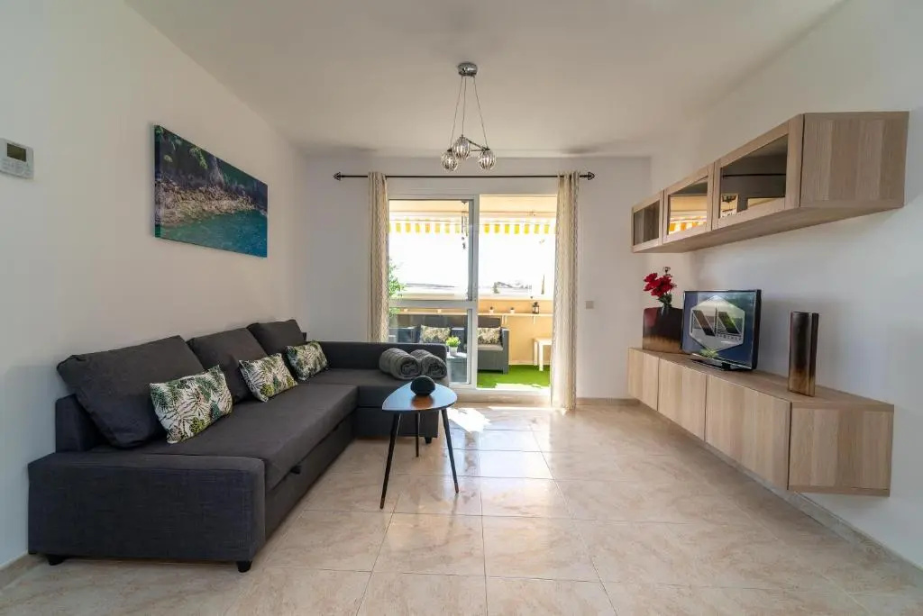 N&A Golondrinas Recently Renovated 2bdr Apt