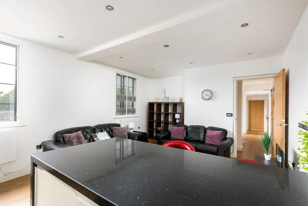 Modern 2 Bed In The Heart Of Ealing Broadway