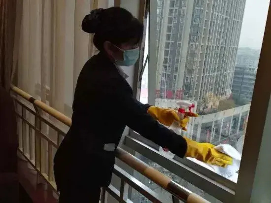 Guizhou Fengrun Karst Hotel (Jiaxiu Tower Qingyun Market Store)