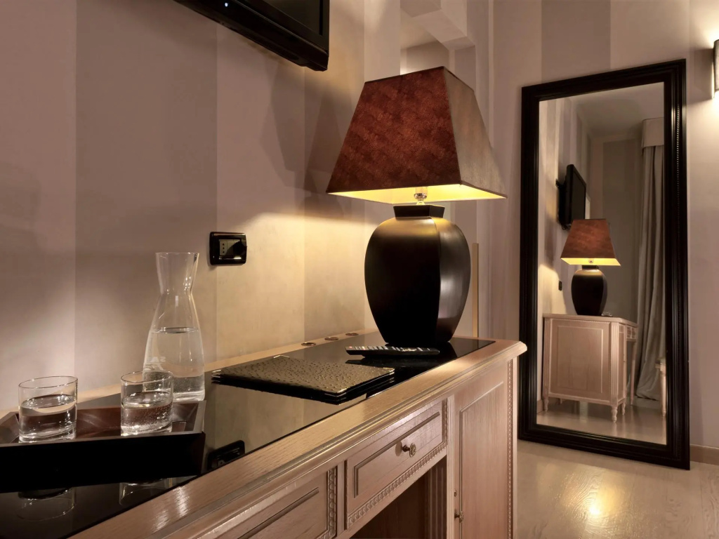 Отель C-hotels Ambasciatori