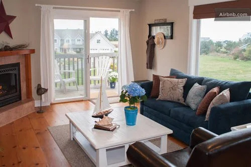 Cozy Harbor Cottage