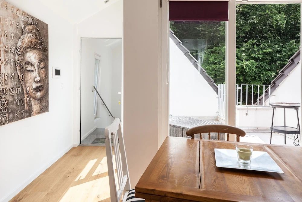 GL Suites