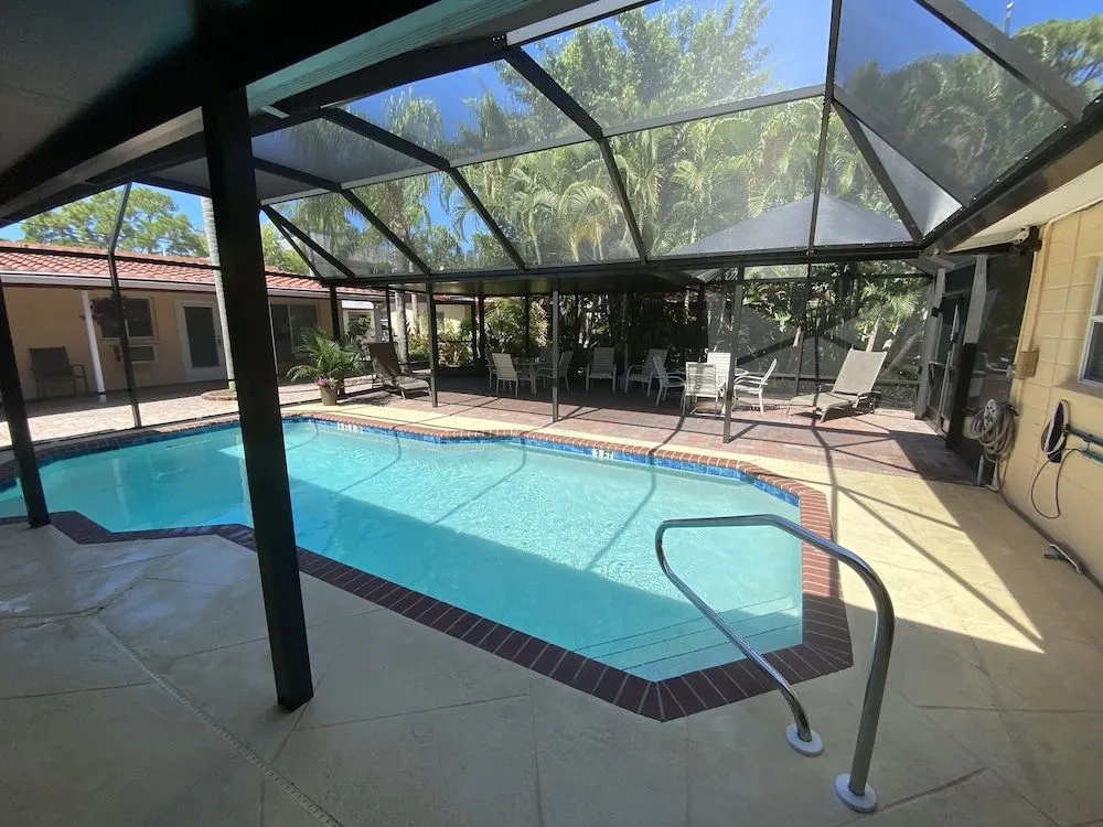Tropical Villas Of Venice Beach