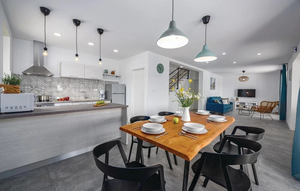 Awesome Home In Labin With Wifi