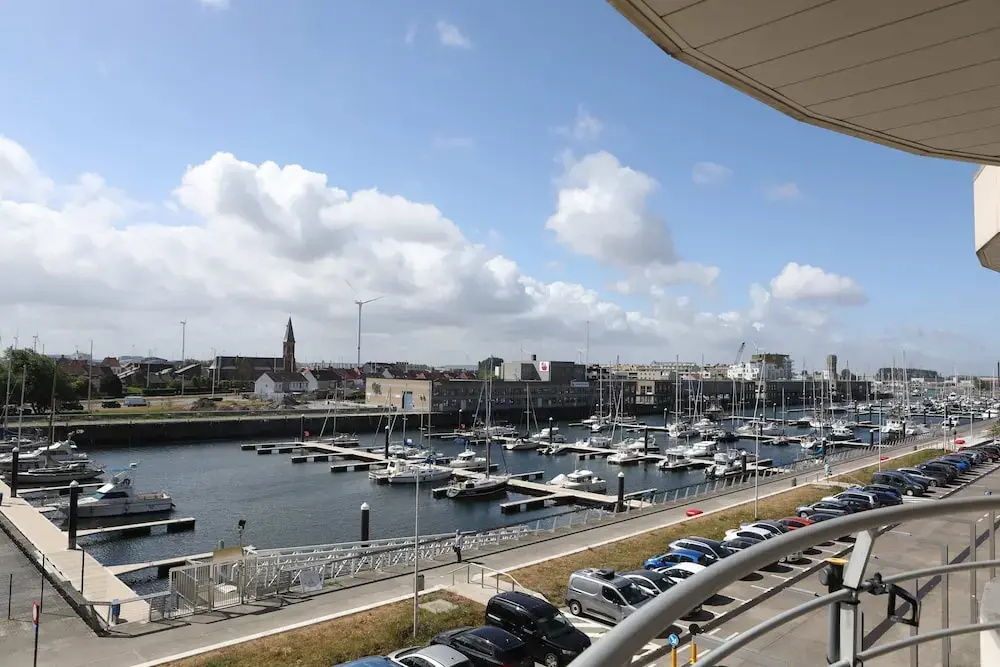 Harbour View Stay - Stylish Apartment With Stunning Views in the Marina of Zeebrugge