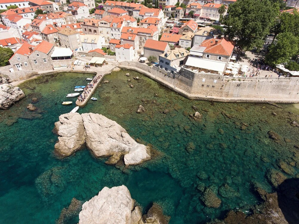 Sea Rocks Residence