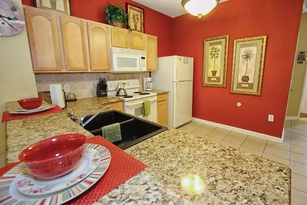 2582 Windsor Hills