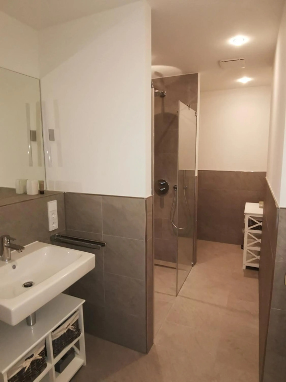 exklusives Studioapartment - in traumhafter Lage direkt am Halensee
