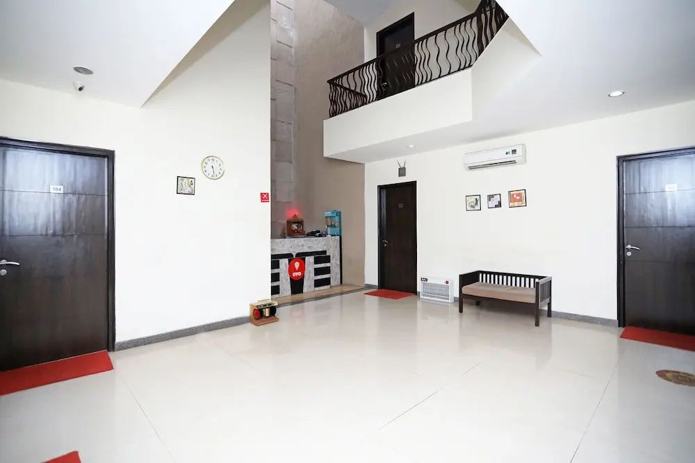 OYO 6558 SD Royal Inn