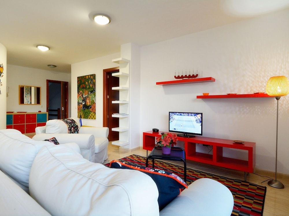 Comfortable Apartment in Arrecife With Terrace