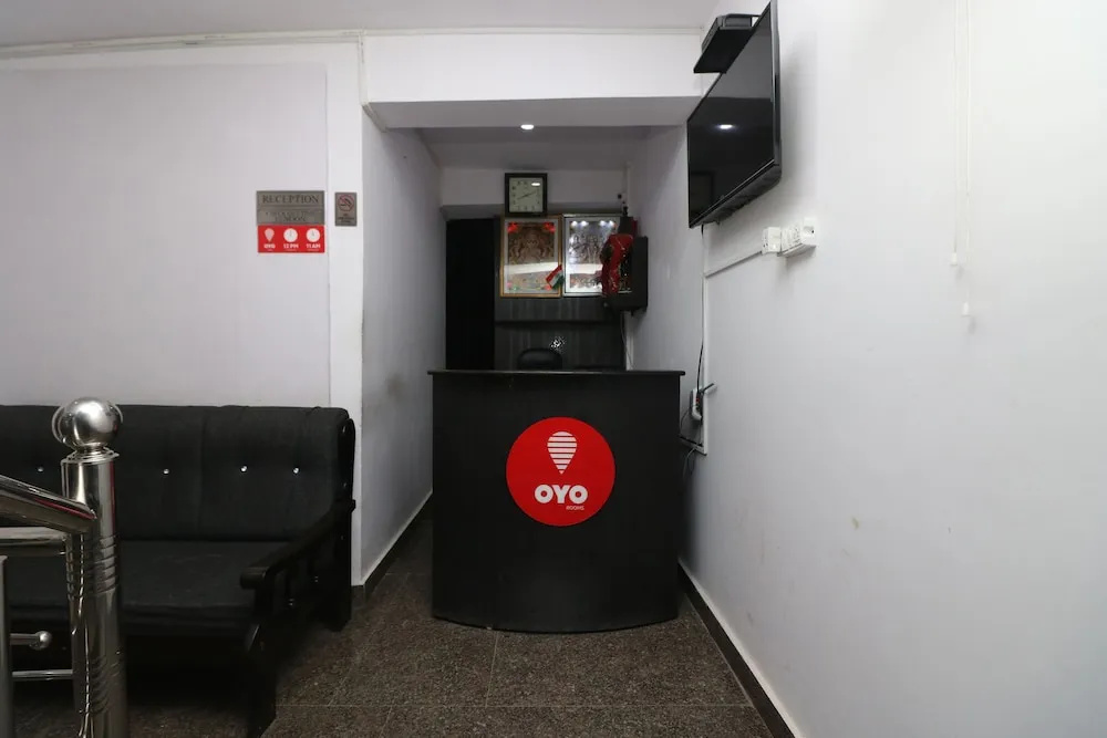 OYO 9809 Hotel Shree Residency