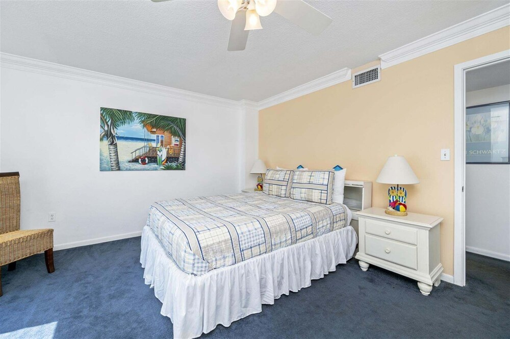 Shoreline Towers 1116 3 Bedroom Condo