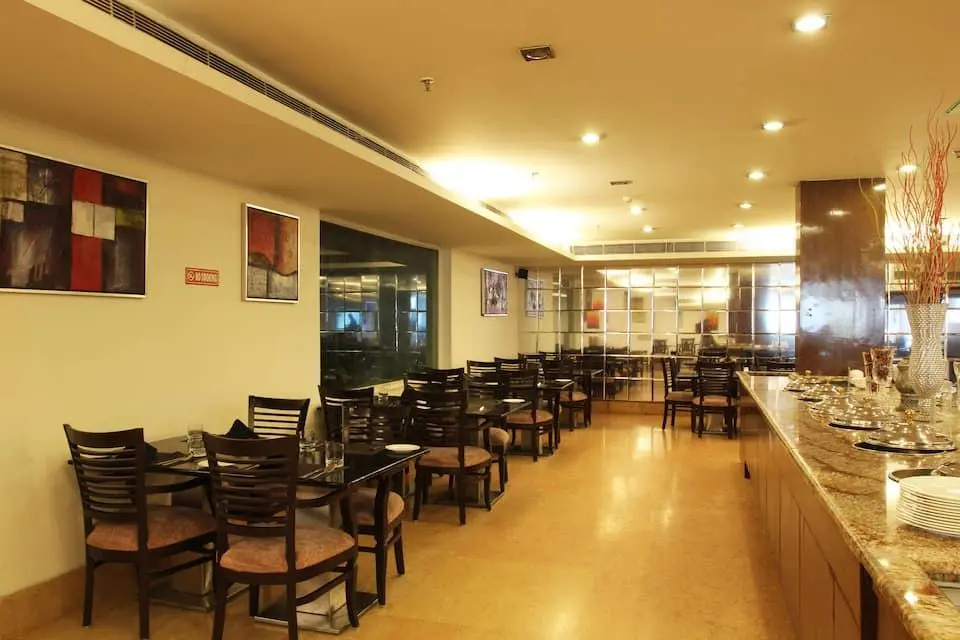 Taurus Sarovar Portico