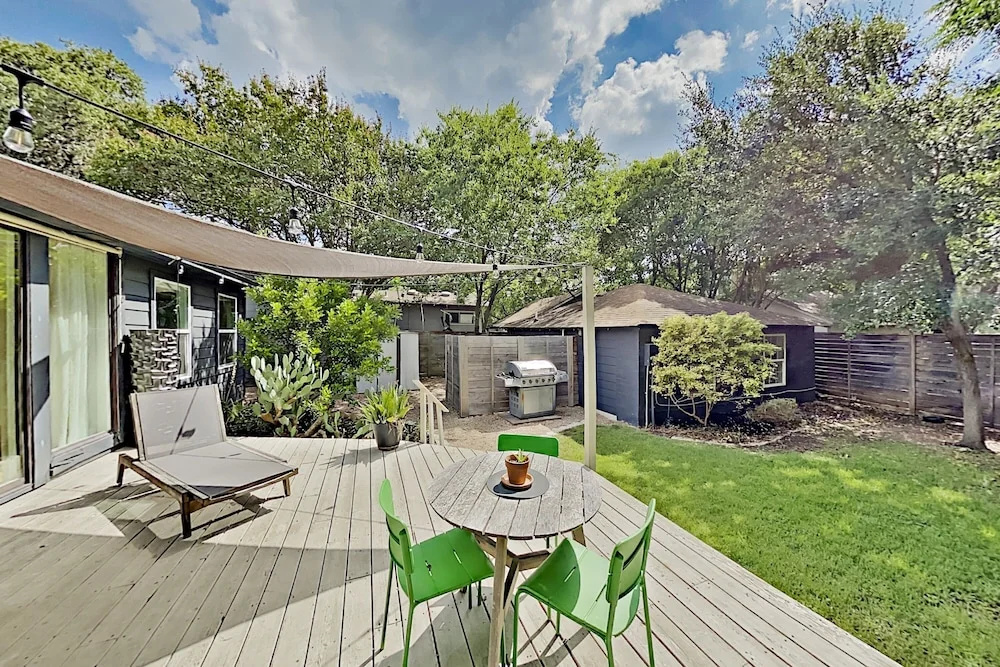 1714boul 2 Bedroom Home