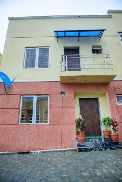 Charming 1-bed Apartment in Abuja