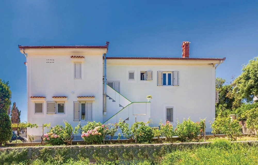 Awesome Home in Rab With Wifi and 2 Bedrooms