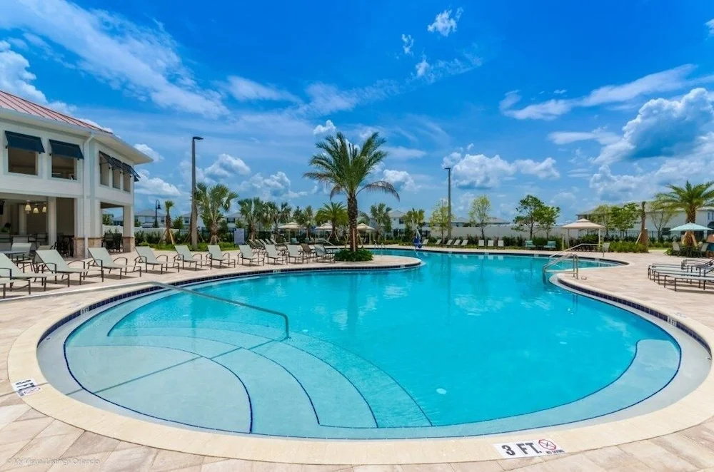 Chic Ultra Modern Near Disney! 4 Bedroom Condo