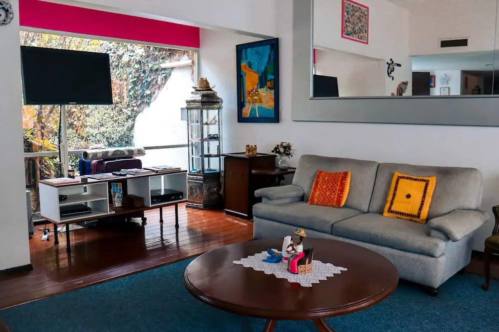 Hostal Cuija Coyoacan Berlin 268 Coyoacan