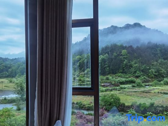 Zhiyuan. Wanwentang Homestay