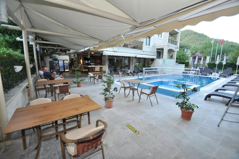 EcemHotel