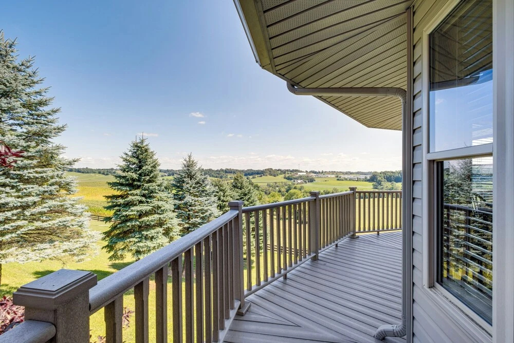 Panoramic Views: Hillside Millersburg Studio
