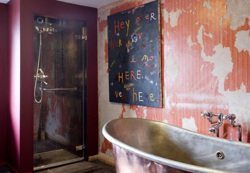Rough Luxe Hotel